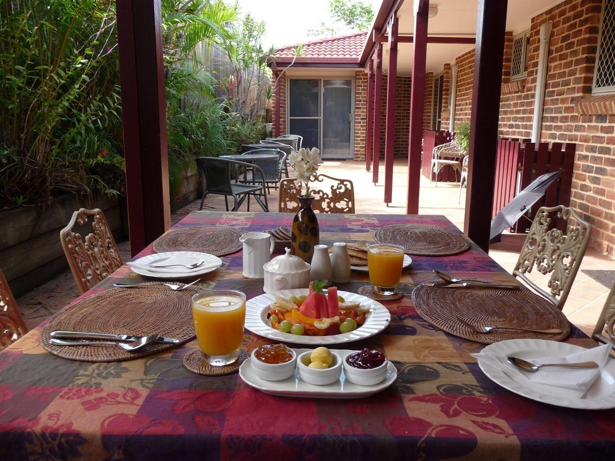 Ruskin House Teluk Byron Bagian luar foto