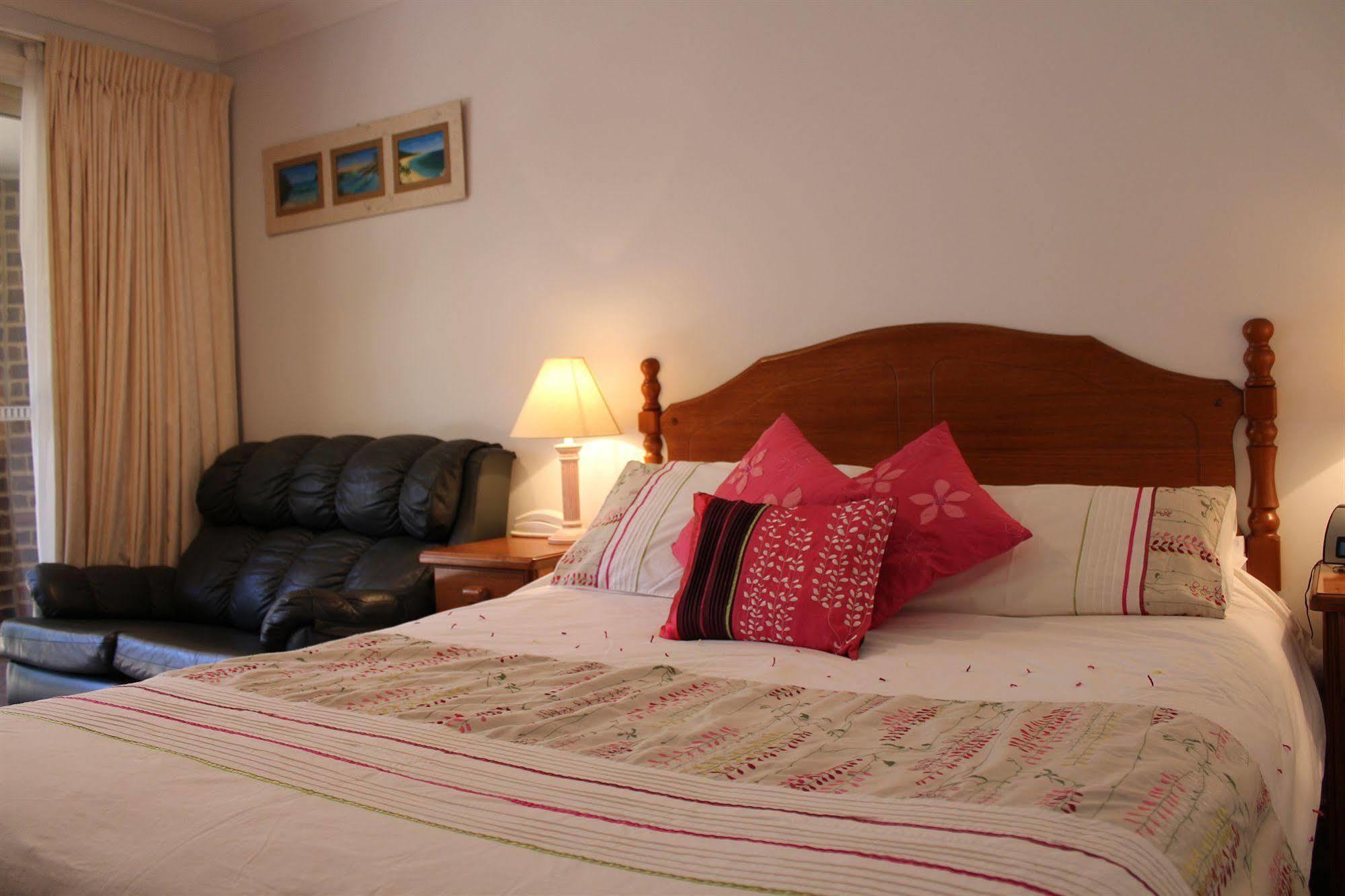 Ruskin House Teluk Byron Bagian luar foto