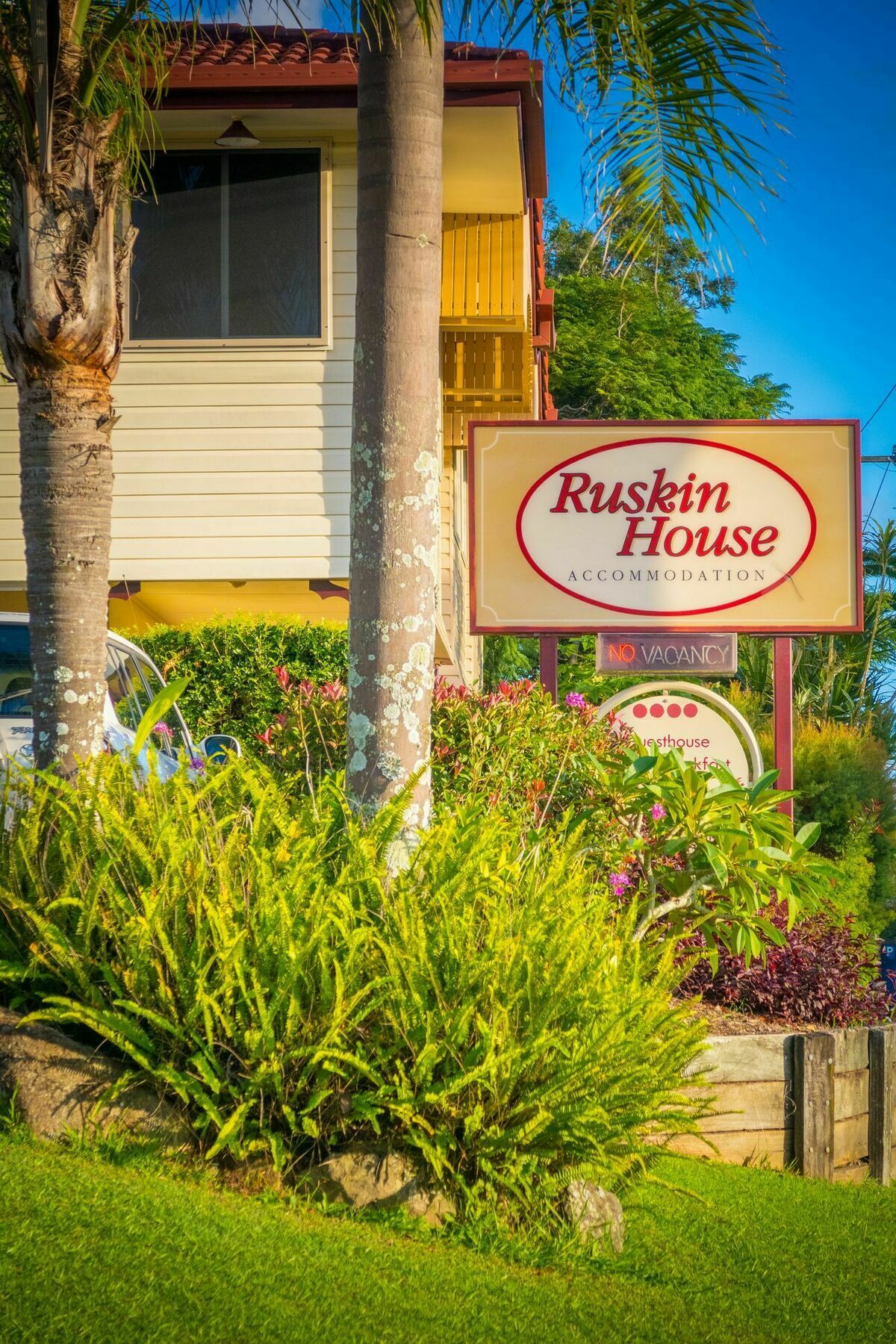 Ruskin House Teluk Byron Bagian luar foto