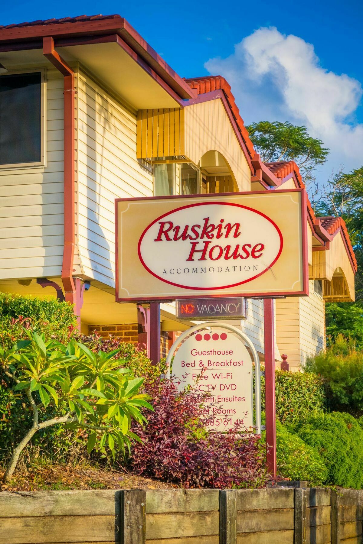 Ruskin House Teluk Byron Bagian luar foto
